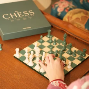 CLASSIC CHESS