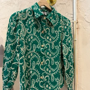 Blusa bordada verde